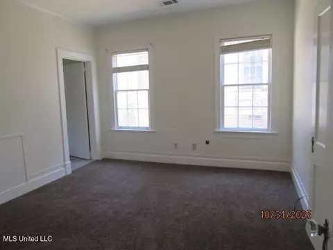 445 E Ridgeway St, Jackson, MS 39206 photo 5