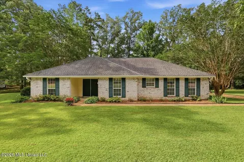 120 Robinson Cv, Byram, MS 39272