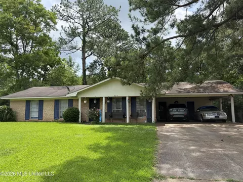 634 Pine Ln, Jackson, MS 39212