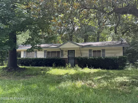 3062 Lakewood Dr, Jackson, MS 39212