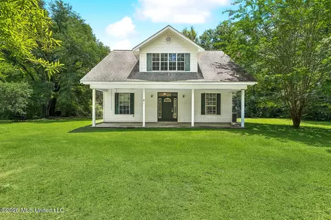 26 Harvey Burks Rd, Picayune, MS 39466