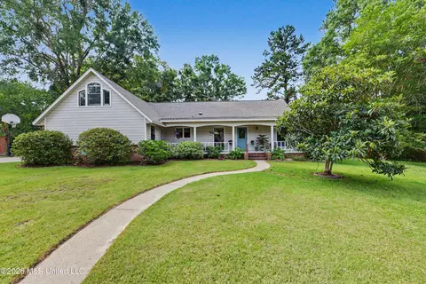 109 Penny Ct, Ocean Springs, MS 39564