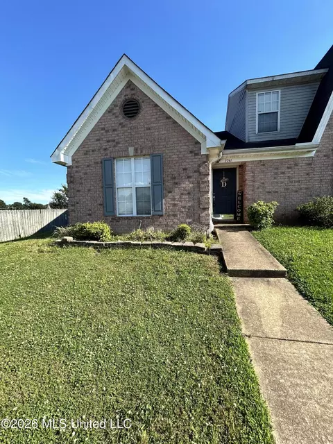 3741 Iron Horse Dr, Horn Lake, MS 38637