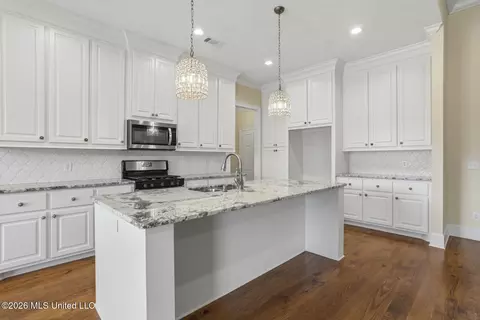Kitchen - 174 Falls Xing, Madison, MS 39110 photo 1 of 3