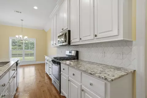 Kitchen - 174 Falls Xing, Madison, MS 39110 photo 3 of 3