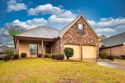 106 Wells Ct, Canton, MS 39046