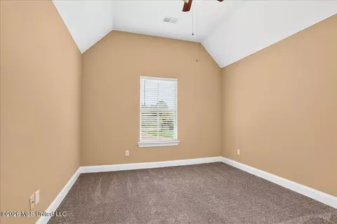 Bedroom - 859 W Fairway Pointe Cv, Hernando, MS 38632 photo 3 of 4