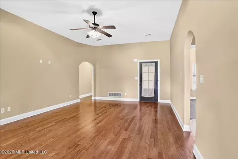 Living - 859 W Fairway Pointe Cv, Hernando, MS 38632 photo 1 of 3