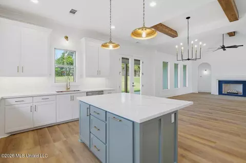 Kitchen - 115 Genoa Dr, Madison, MS 39110 photo 2 of 4