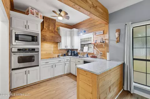 Kitchen - 1310 W Border Ave, Wiggins, MS 39577 photo 1 of 2
