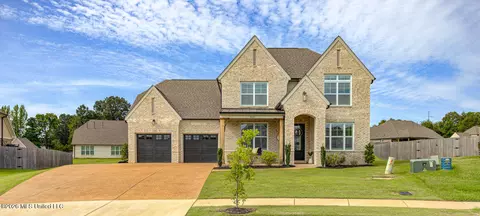 9523 Park Trail Rd, Olive Branch, MS 38654