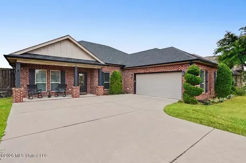 6682 Sugarcane Cir, Ocean Springs, MS 39564