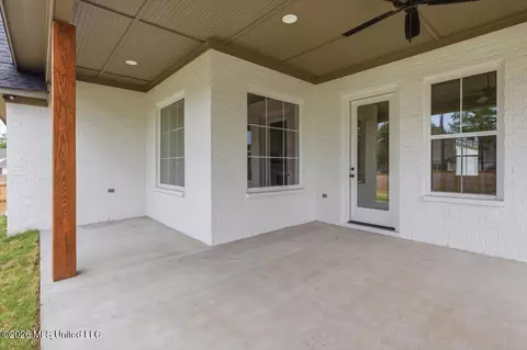 Exterior - 386 Wellstone Pl, Madison, MS 39110 photo 3 of 4