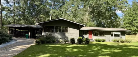 107 Woodland Hill Dr, Brookhaven, MS 39601