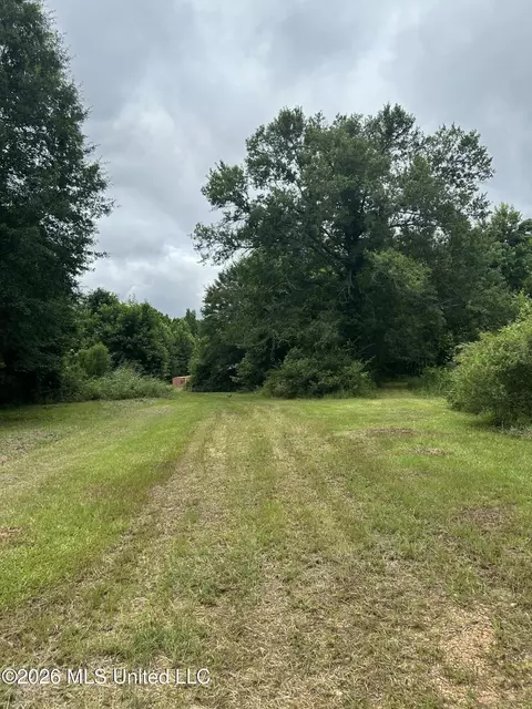 1308 Barlow Dr, Utica, MS 39175