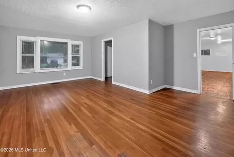 Living - 3110 Peterson Dr, Jackson, MS 39212 photo 1 of 6
