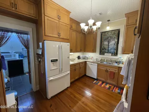 Kitchen - 519 S Jackson St, Brookhaven, MS 39601 photo 5 of 5