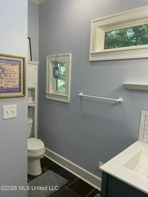 Bath - 519 S Jackson St, Brookhaven, MS 39601 photo 1 of 5