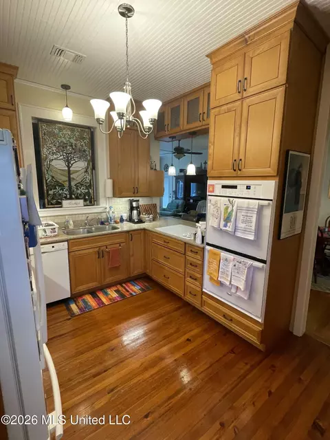 Kitchen - 519 S Jackson St, Brookhaven, MS 39601 photo 2 of 5