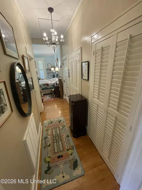 Entry Way - 519 S Jackson St, Brookhaven, MS 39601 photo 3 of 3