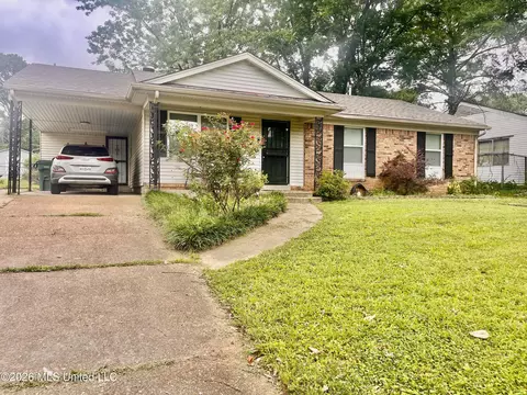 1626 Hickory Dr, Southaven, MS 38671