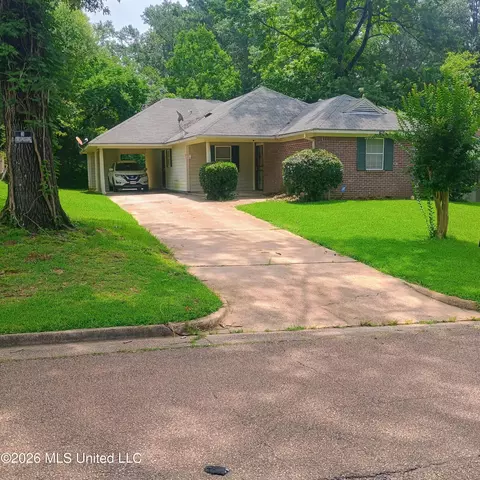 1954 Elaine St, Jackson, MS 39204