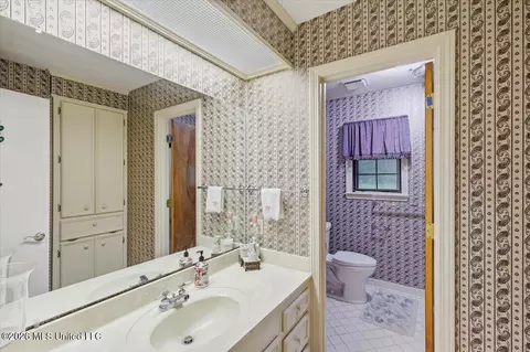 Bath - 232 White, Florence, MS 39073 photo 5 of 8