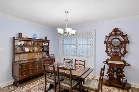 Dining - 232 White, Florence, MS 39073 photo 3 of 4