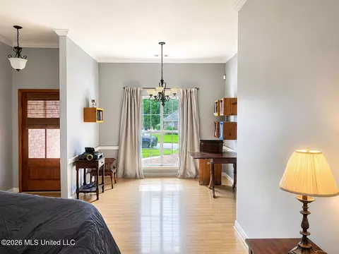Entry Way - 420 Pecan Cir, Brandon, MS 39042 photo 1 of 3