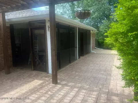 Exterior - 420 Pecan Cir, Brandon, MS 39042 photo 2 of 7