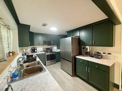 Kitchen - 10863 Ben Vorlichs Head, Hernando, MS 38632 photo 1 of 4