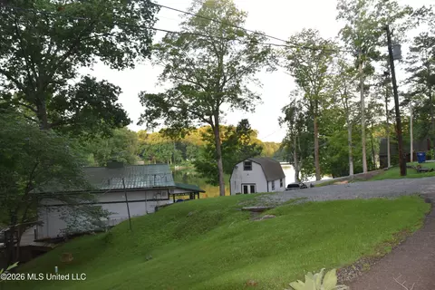 Exterior - 10863 Ben Vorlichs Head, Hernando, MS 38632 photo 5 of 8