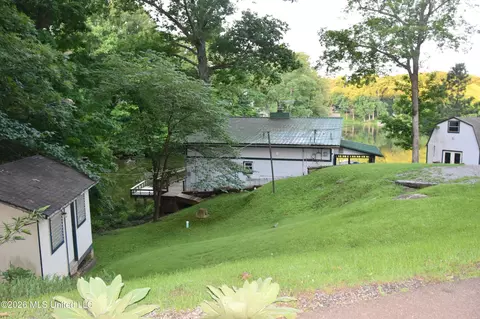 Exterior - 10863 Ben Vorlichs Head, Hernando, MS 38632 photo 4 of 8