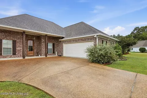 Exterior - 247 Tucker Dr, Brandon, MS 39042 photo 2 of 5