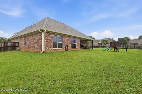 Exterior - 247 Tucker Dr, Brandon, MS 39042 photo 4 of 5