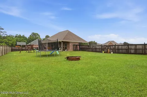 Exterior - 247 Tucker Dr, Brandon, MS 39042 photo 3 of 5