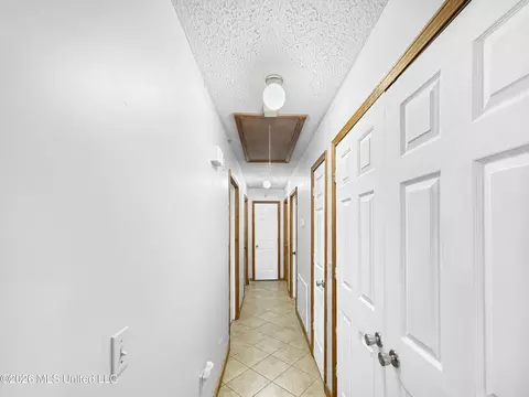 Entry Way - 2350 S Co Road 114, Magee, MS 39111 photo 1 of 1