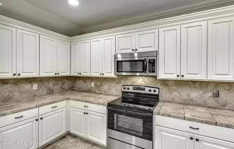 Kitchen - 164 Britton Cir, Flowood, MS 39232 photo 9 of 9