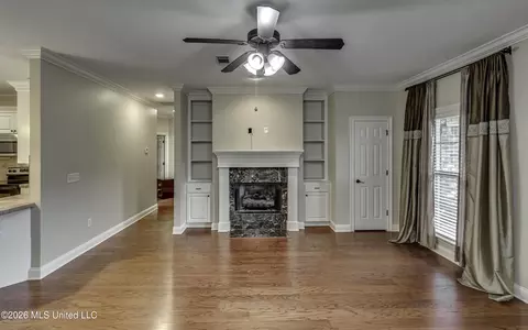 Living - 164 Britton Cir, Flowood, MS 39232 photo 5 of 5