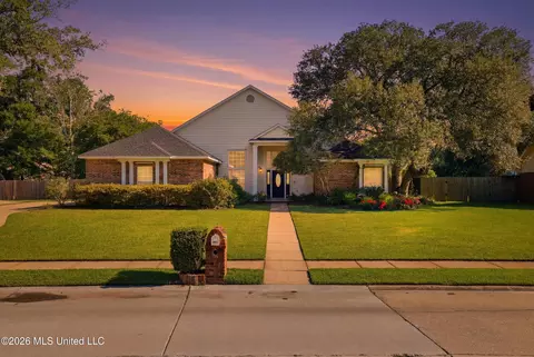 3815 Cabildo Pl, Ocean Springs, MS 39564