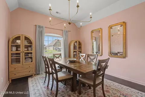 Dining - 143 Magnolia Gardens Dr, Hernando, MS 38632 photo 1 of 1