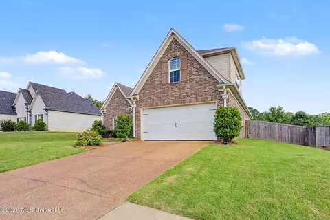 Exterior - 143 Magnolia Gardens Dr, Hernando, MS 38632 photo 3 of 4