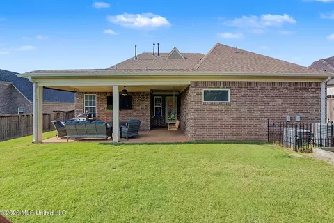 Exterior - 143 Magnolia Gardens Dr, Hernando, MS 38632 photo 4 of 4
