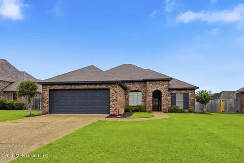 179 Beechwood Cir, Pearl, MS 39208