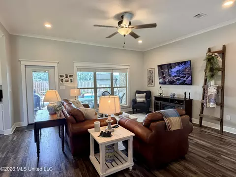 Living - 187 Sandra Parker Dr, Lucedale, MS 39452 photo 3 of 4