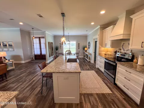 Kitchen - 187 Sandra Parker Dr, Lucedale, MS 39452 photo 4 of 13