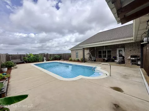 Exterior - 187 Sandra Parker Dr, Lucedale, MS 39452 photo 10 of 35