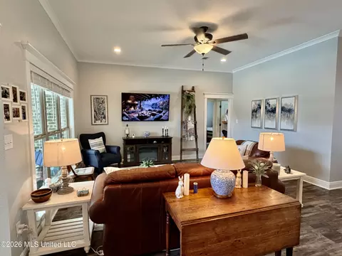 Living - 187 Sandra Parker Dr, Lucedale, MS 39452 photo 2 of 4