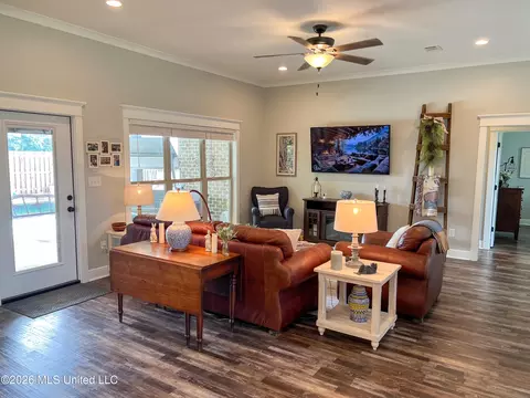 Living - 187 Sandra Parker Dr, Lucedale, MS 39452 photo 4 of 4