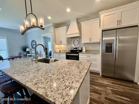 Kitchen - 187 Sandra Parker Dr, Lucedale, MS 39452 photo 12 of 13